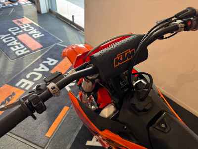 KTM 250 SX-F 2025