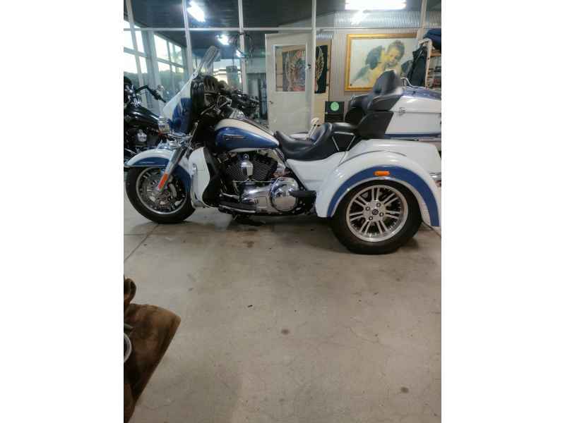 Harley-Davidson Electra Glide FLHTCU1690 Trike 2015