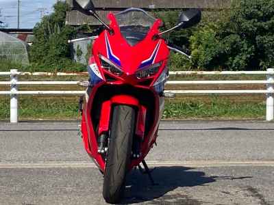 Honda CBR650R E-Clutch 2025