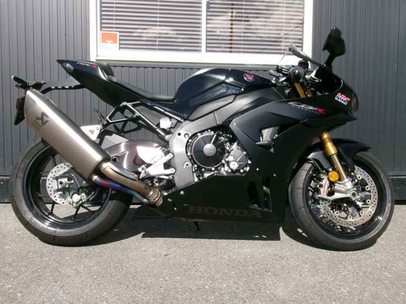 Honda CBR1000RR-R FB SP 2025