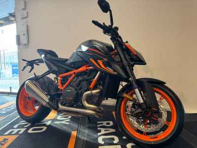 KTM 1290 Super Duke R 2023