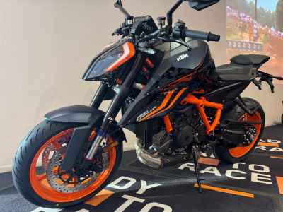 KTM 1290 Super Duke R 2023