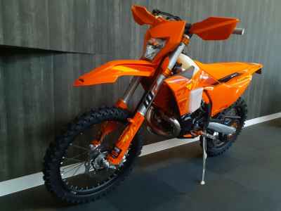 KTM 250 EXC Six Days 2025