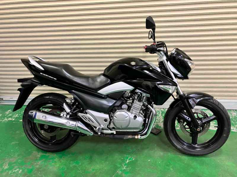 Suzuki GSR250