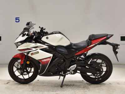 Yamaha YZF-R25 2016