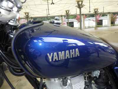 Yamaha SR400 2021