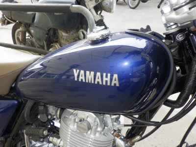 Yamaha SR400 2021