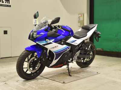 Suzuki GSX250 Katana