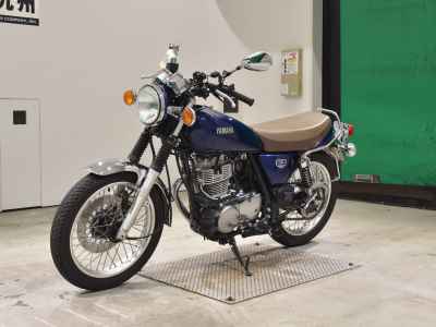 Yamaha SR400 2021
