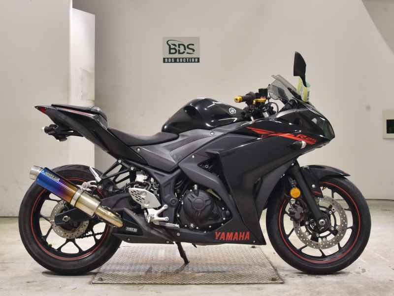Yamaha YZF-R25 2015