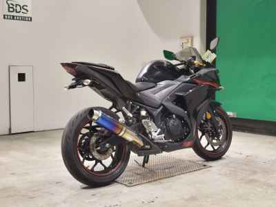 Yamaha YZF-R25 2015