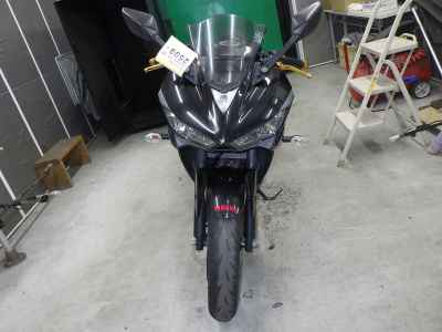 Yamaha YZF-R25 2015