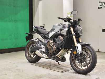 Honda CB650R E-Clutch 2024