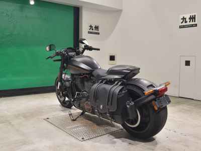 Harley-Davidson Softail FXDRS1870 2020