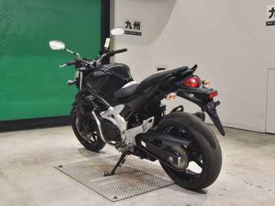 Suzuki Gladius SFV400 2010