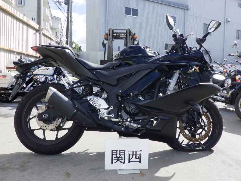 Yamaha YZF-R25 2021