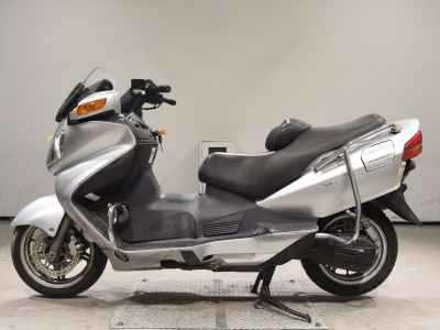 Suzuki Skywave 650