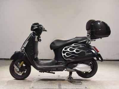 Vespa GTS 300 Super 2023