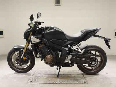 Honda CB650R E-Clutch 2024