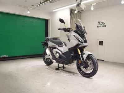 Bimota X-ADV750 2025