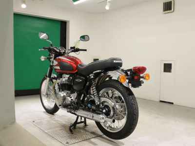 Kawasaki W800 2022