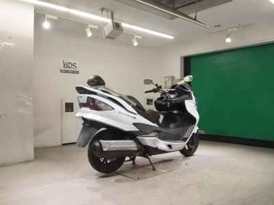 Suzuki Skywave 250S