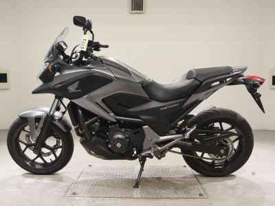 Honda NC750X 2016