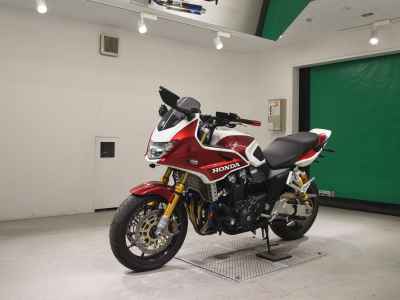 Honda CB1300 Super Boldor 2025