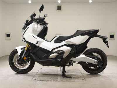 Honda X-Adv 750 2025