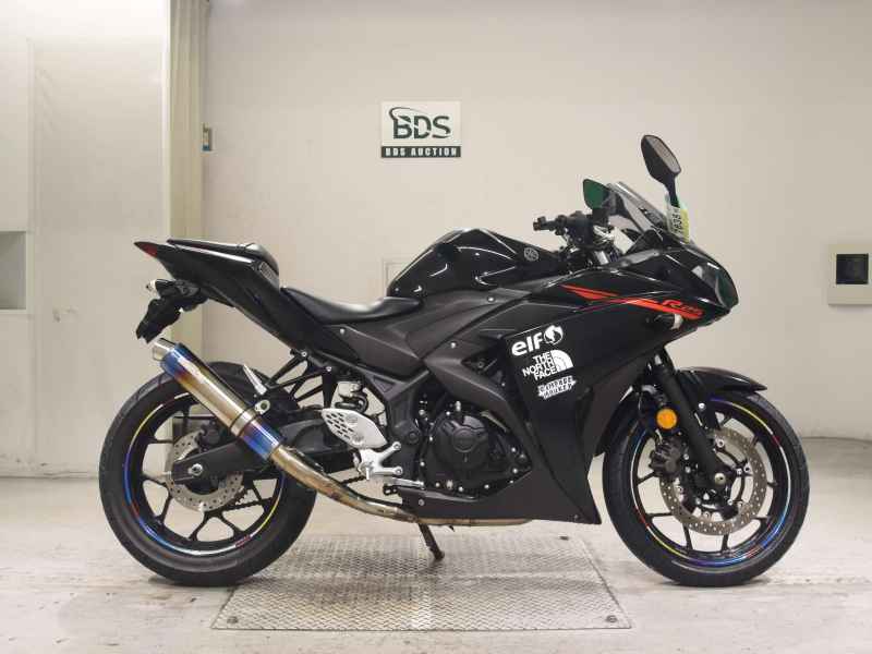 Yamaha YZF-R25 2015