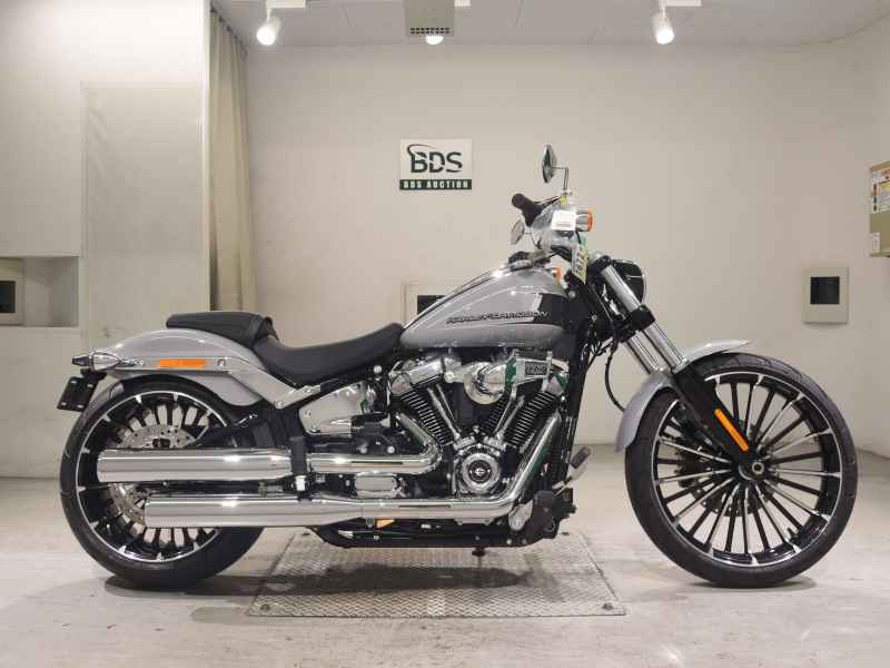 Harley-Davidson Breakout FXBR1920 2025