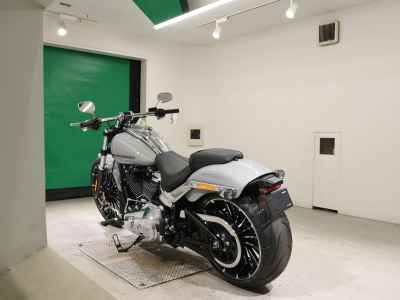 Harley-Davidson Breakout FXBR1920 2025