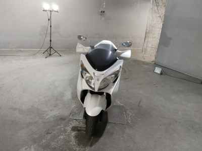 Suzuki Skywave 400S