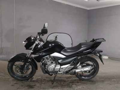Suzuki GSR250