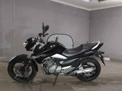 Suzuki GSR250