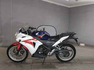Honda CBR250R 2011