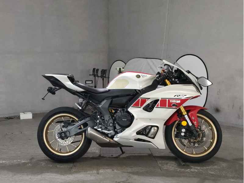 Yamaha YZF-R7 2022