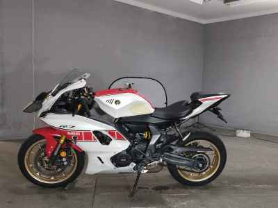Yamaha YZF-R7 2022