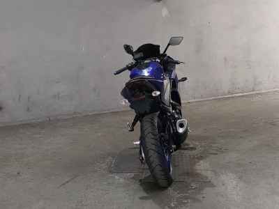 Yamaha YZF-R25 2018