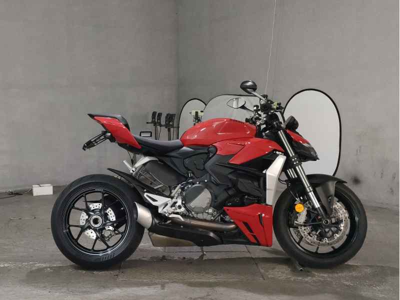 Ducati Streetfighter V2 2023