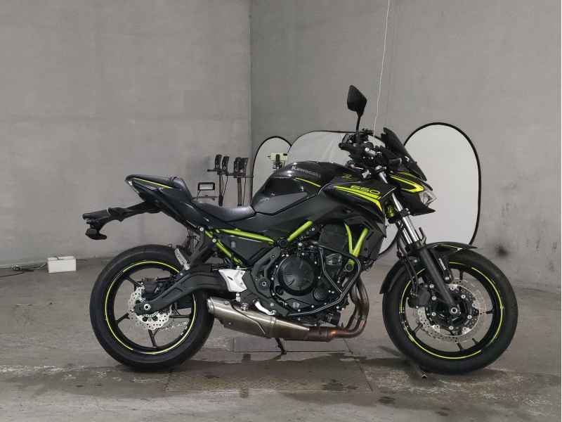 Kawasaki Z650 2021