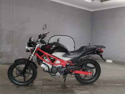 Honda VTR250 2011