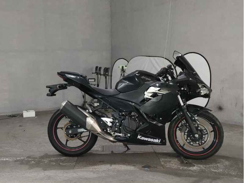 Kawasaki Ninja 400 2018