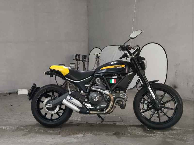 Ducati Scrambler Full Throttle 2015