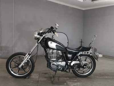 Yamaha SR400 2021