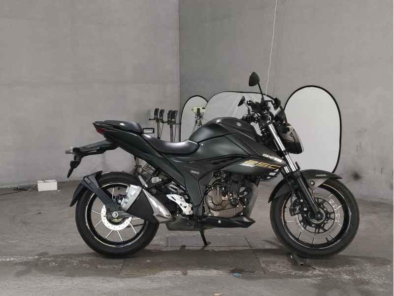 Suzuki Gixxer 250SF