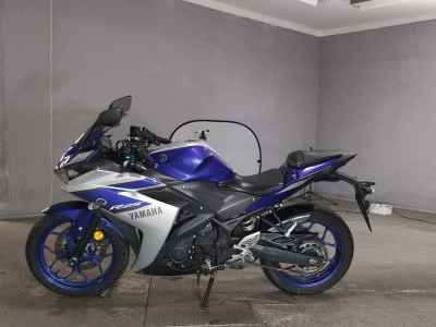Yamaha YZF-R25 2015