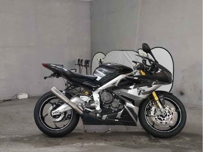 Triumph Daytona Moto2 765 LTD 2020