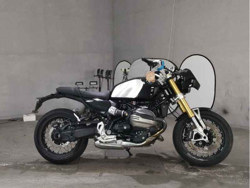 BMW R nineT 2024