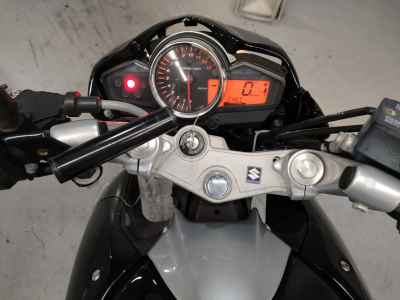 Suzuki GSR250